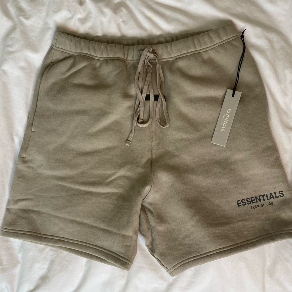 🔥Fear of God Essentials shorts